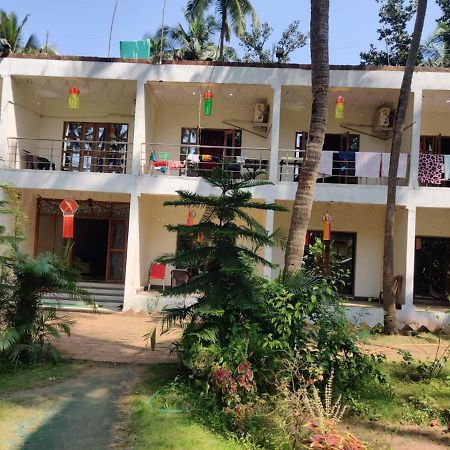 Siddhivinayak Resort Nx Mālvan Exteriör bild