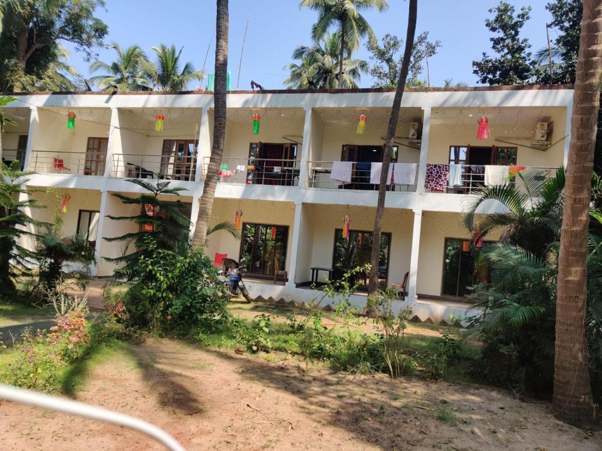 Siddhivinayak Resort Nx Mālvan Exteriör bild