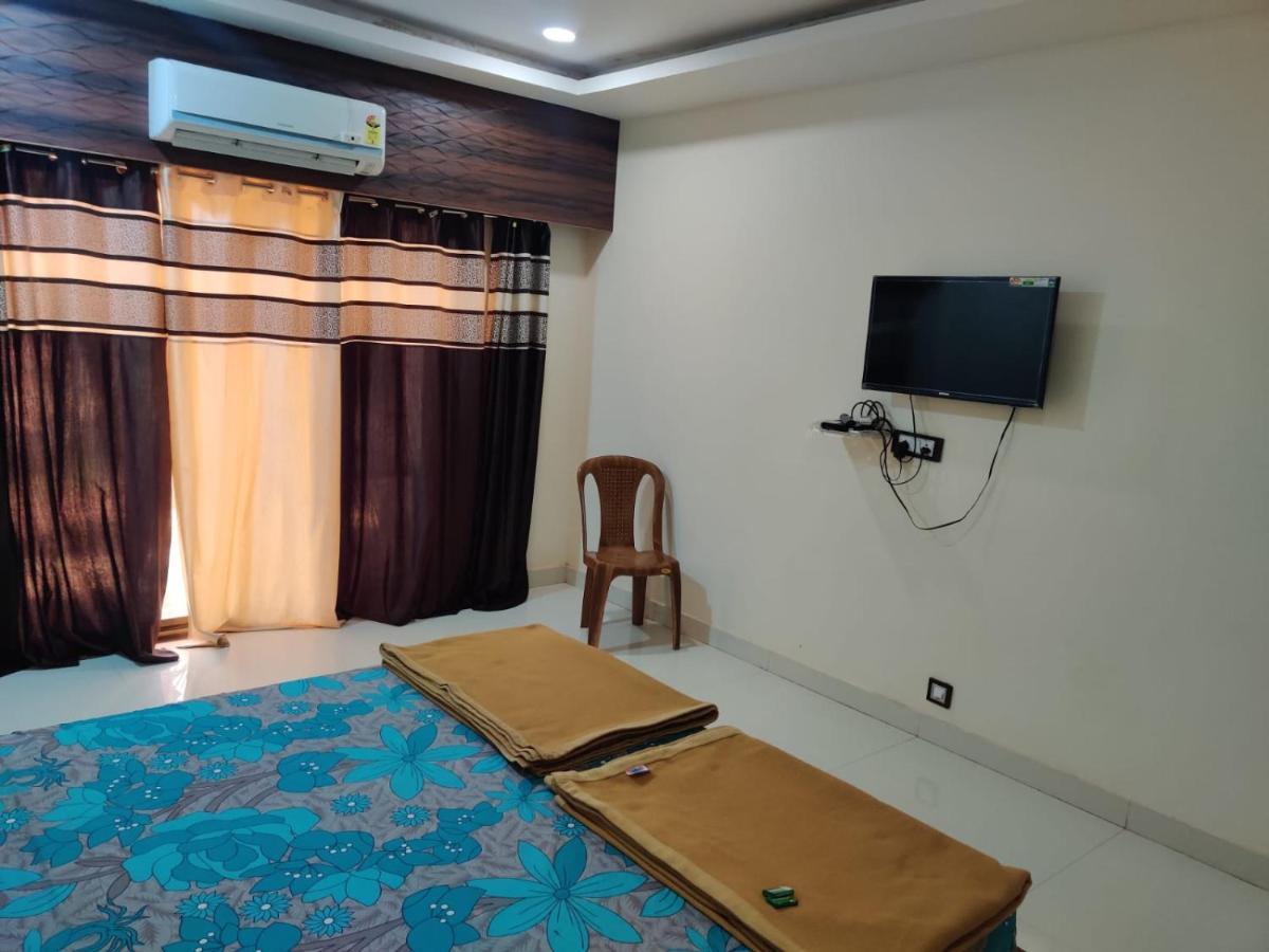 Siddhivinayak Resort Nx Mālvan Exteriör bild